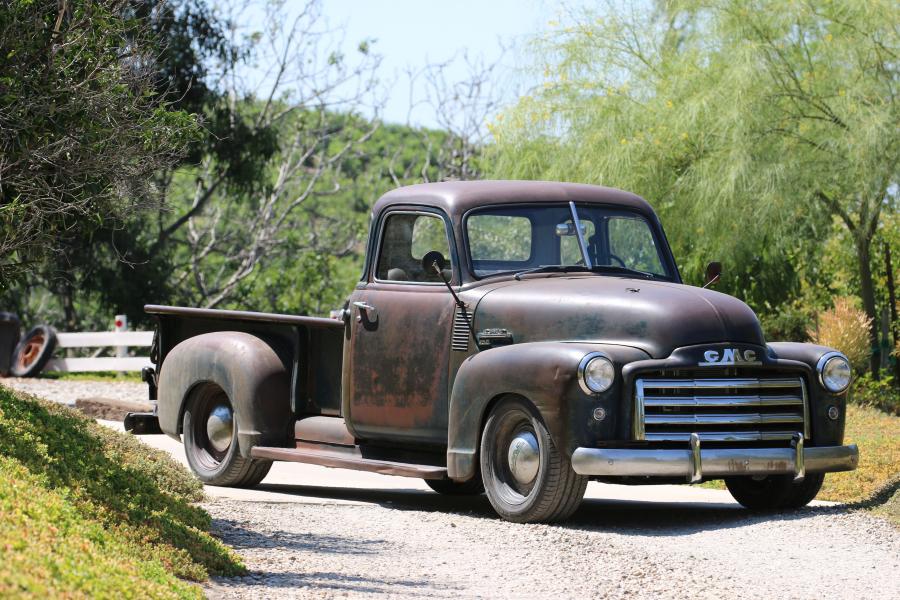 GMC Long Bed Derelict by ICON (FC152) 2018 года  (фото 1 из 30)